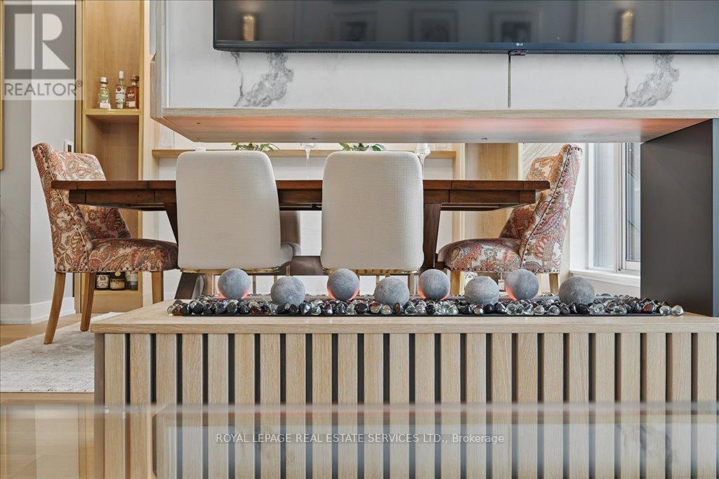 












108 - 2489 TAUNTON ROAD

,
Oakville,




Ontario
L6H3R9

