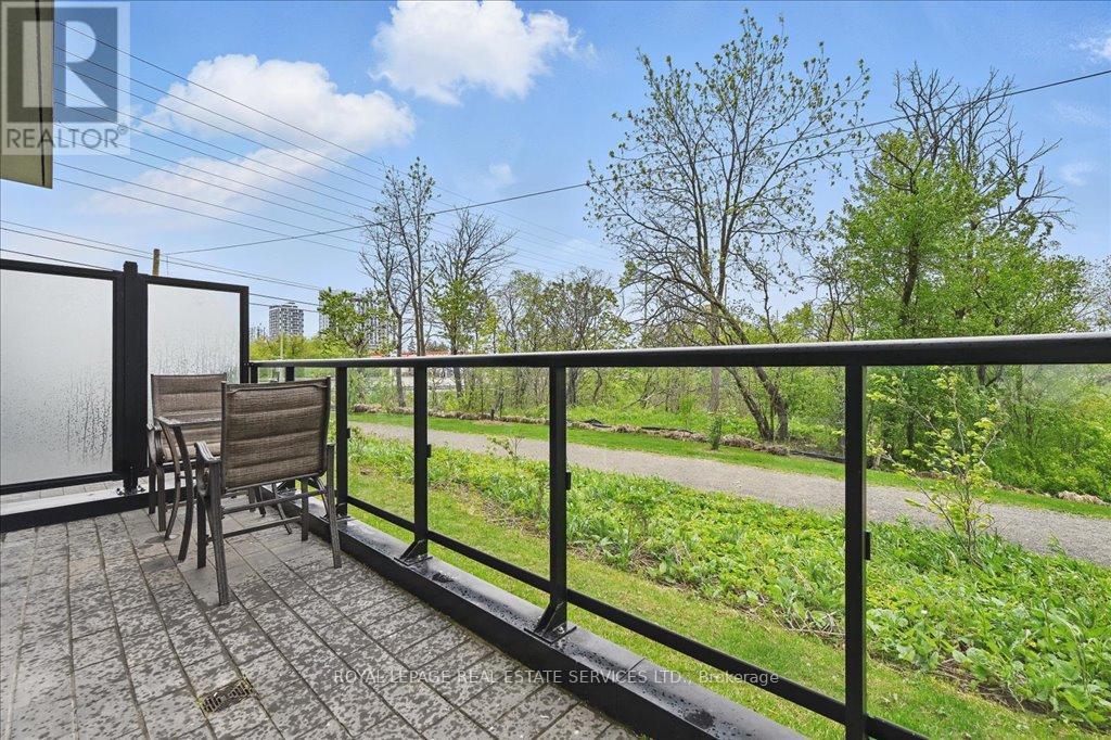 












108 - 2489 TAUNTON ROAD

,
Oakville,




Ontario
L6H3R9

