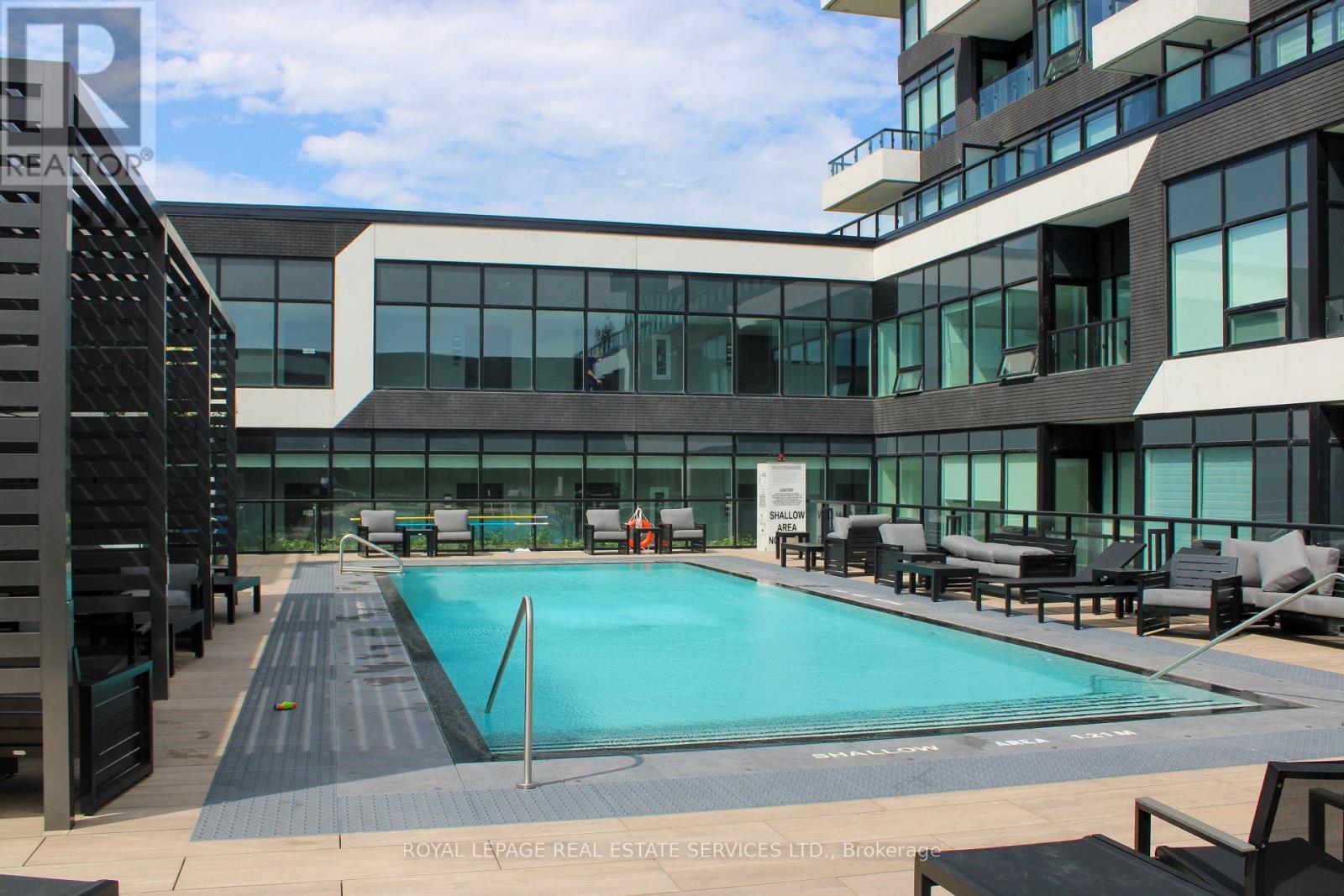 












108 - 2489 TAUNTON ROAD

,
Oakville,




Ontario
L6H3R9

