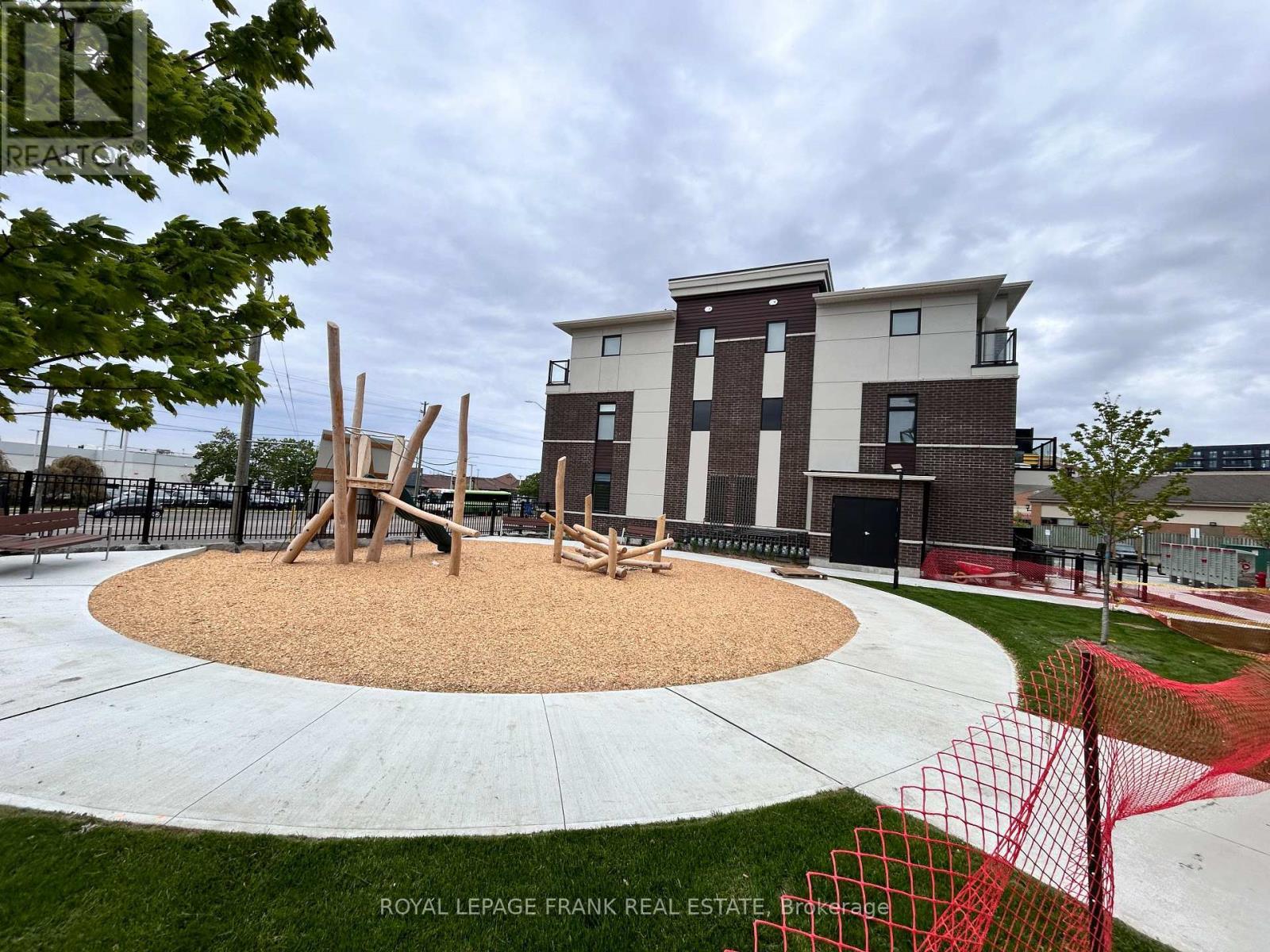 












319 - 755 OMEGA DRIVE

,
Pickering (Woodlands),




Ontario
L1V0H1

