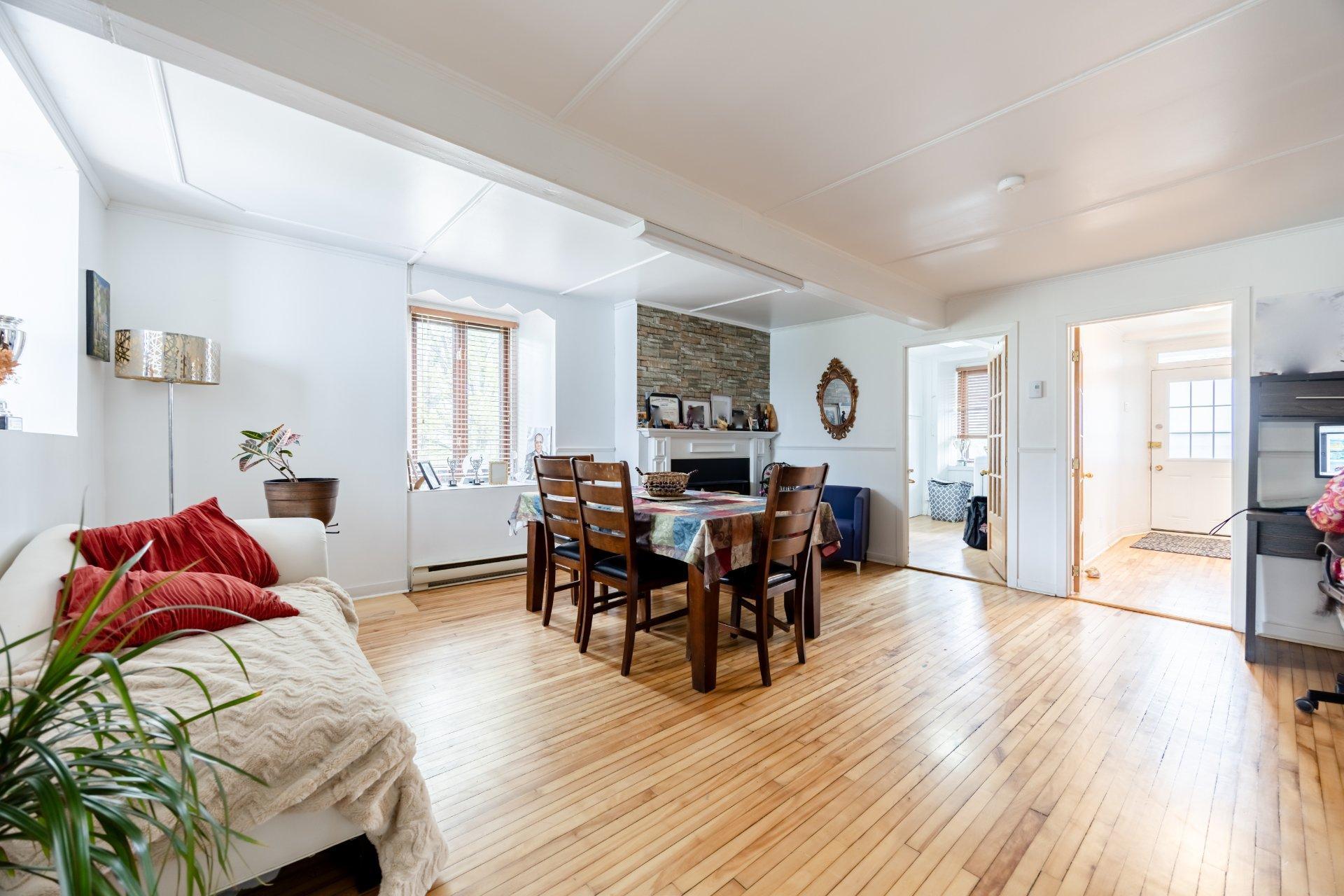 









6830Z


Ch. des Prairies

,
Brossard,







QC
J4Z3H8


