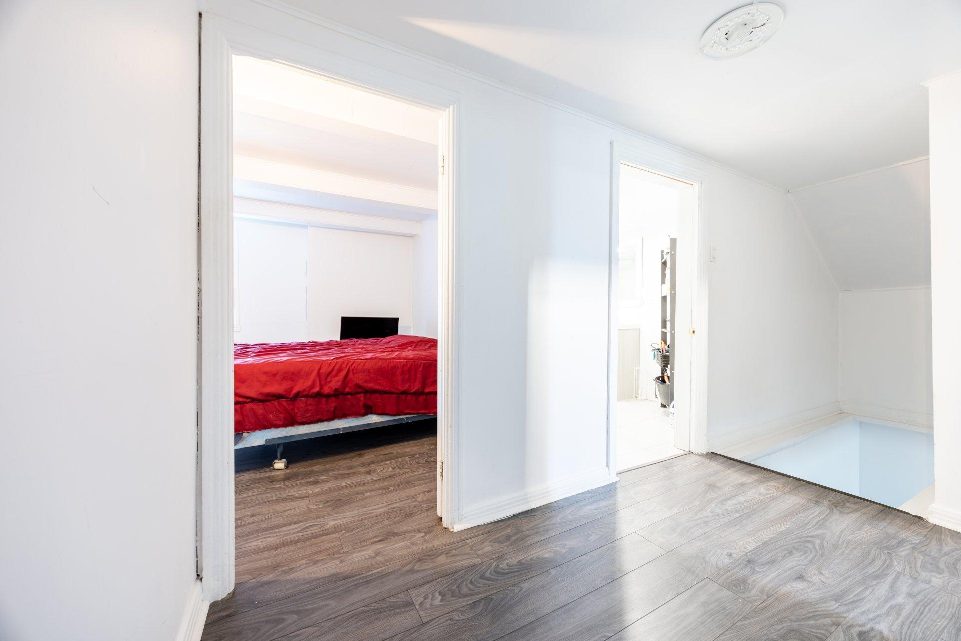 









6830Z


Ch. des Prairies

,
Brossard,







QC
J4Z3H8

