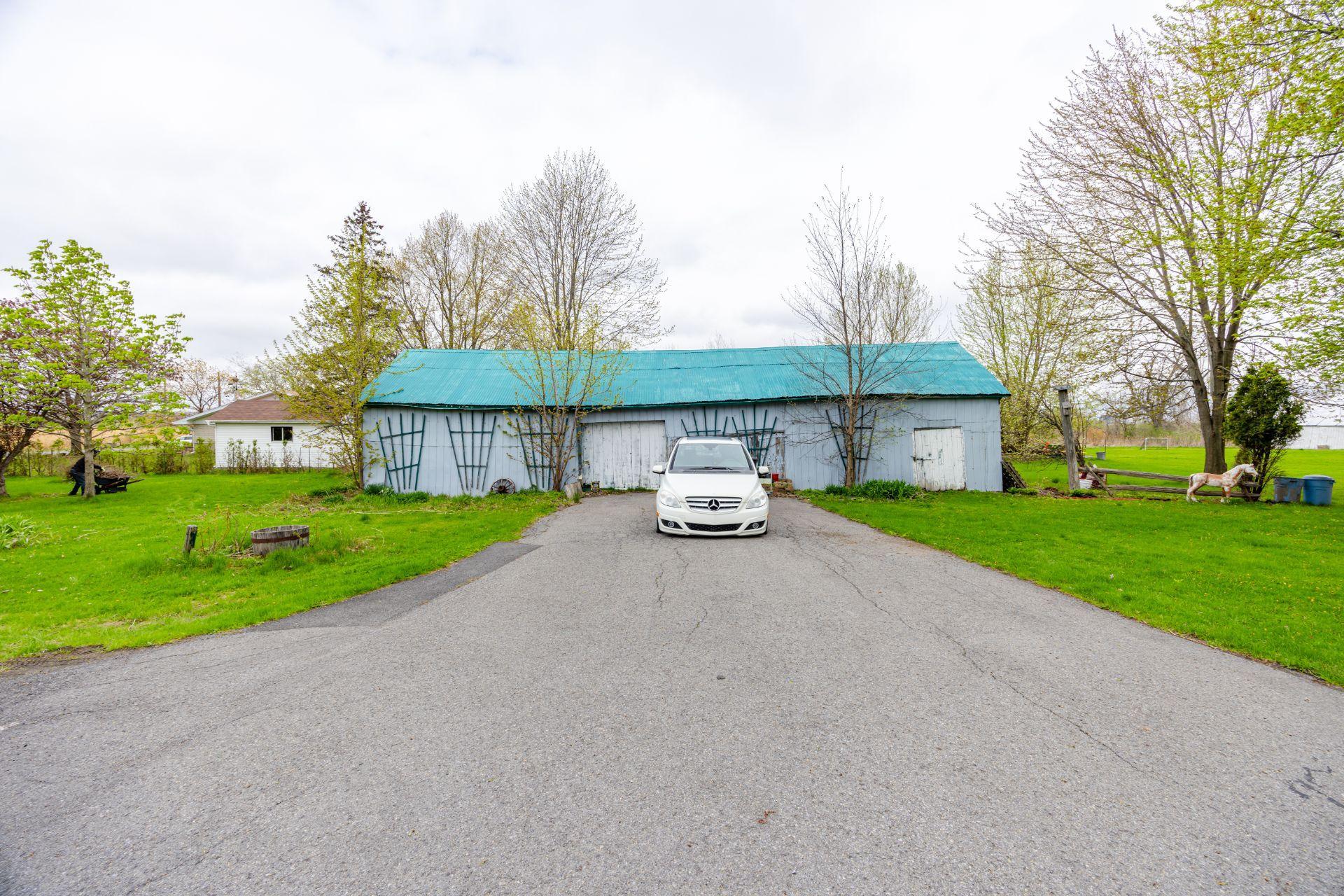 









6830Z


Ch. des Prairies

,
Brossard,







QC
J4Z3H8

