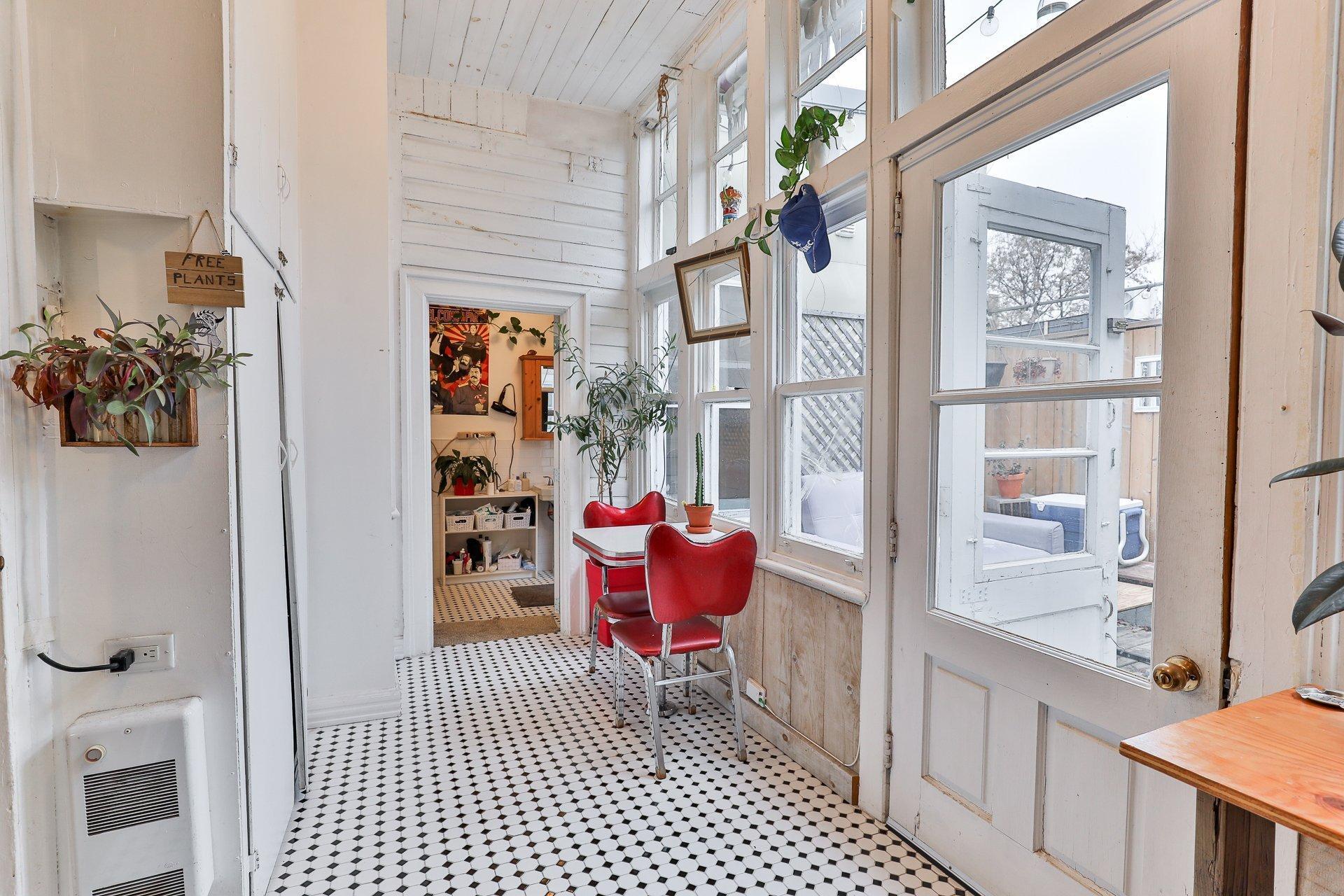 









4800


Rue De Bullion

,
Montréal (Le Plateau-Mont-Royal),




QC
H2T1Y8

