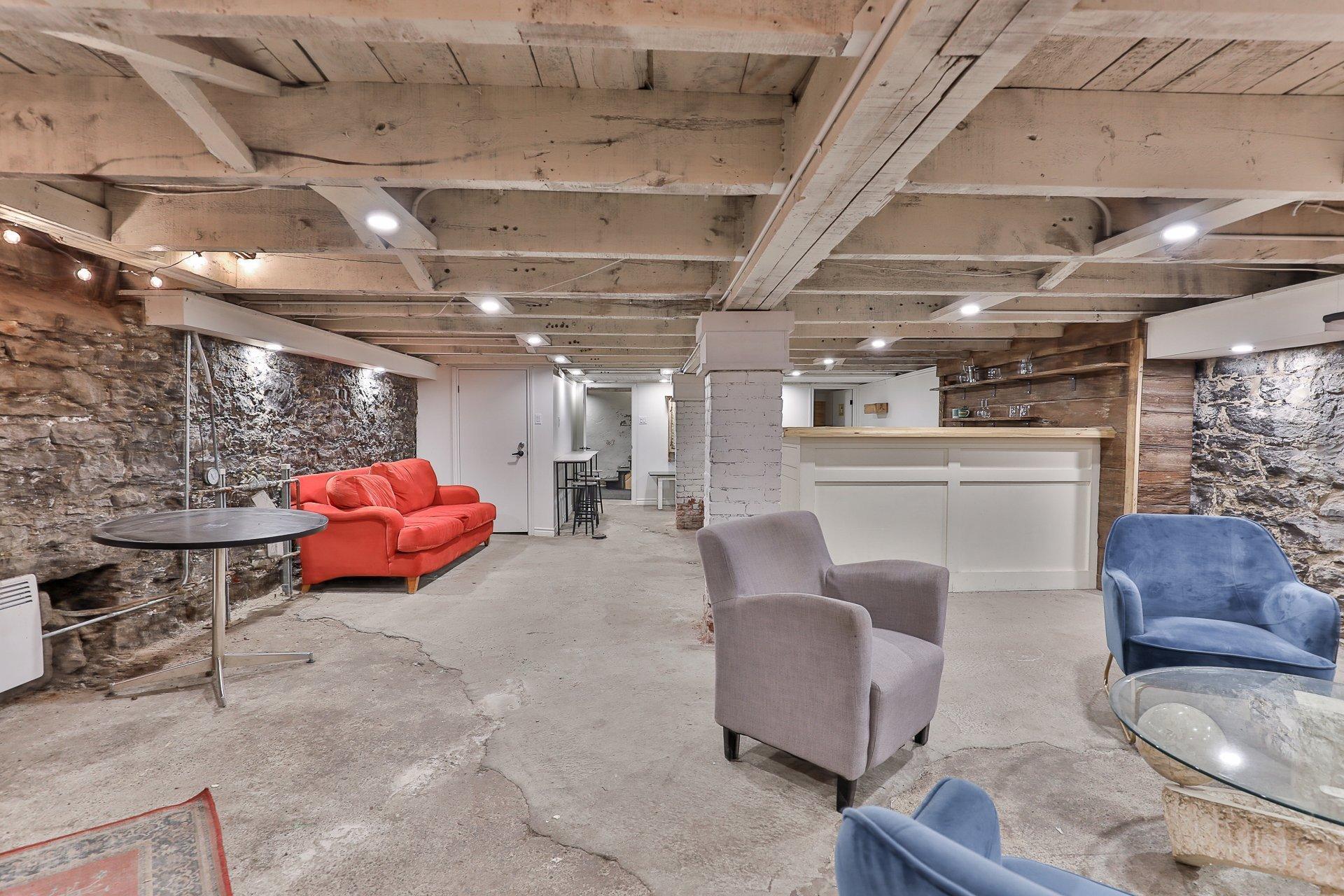 









4800Z


Rue De Bullion

,
Montréal (Le Plateau-Mont-Royal),




QC
H2T1Y8

