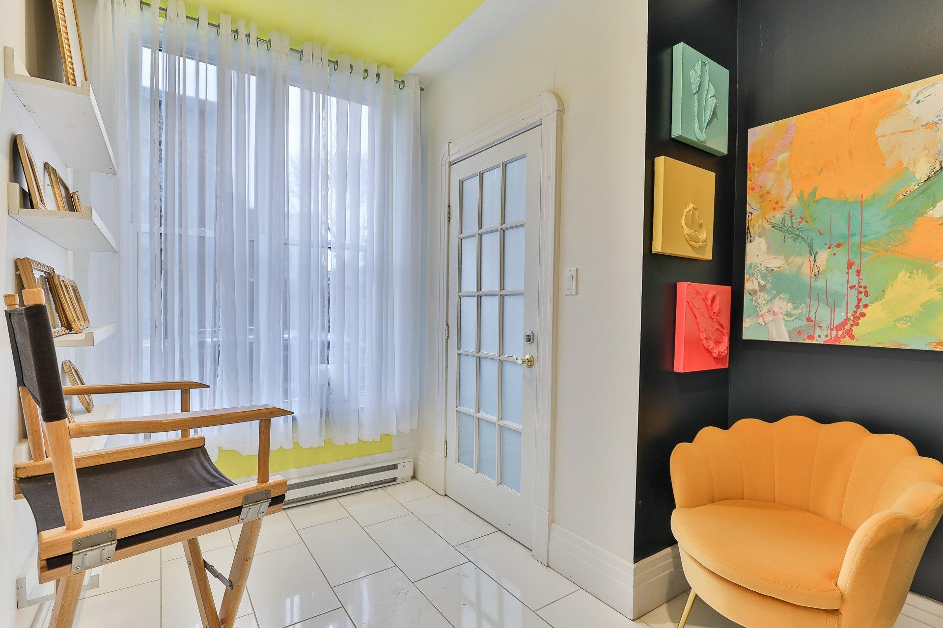 









4800Z


Rue De Bullion

,
Montréal (Le Plateau-Mont-Royal),




QC
H2T1Y8

