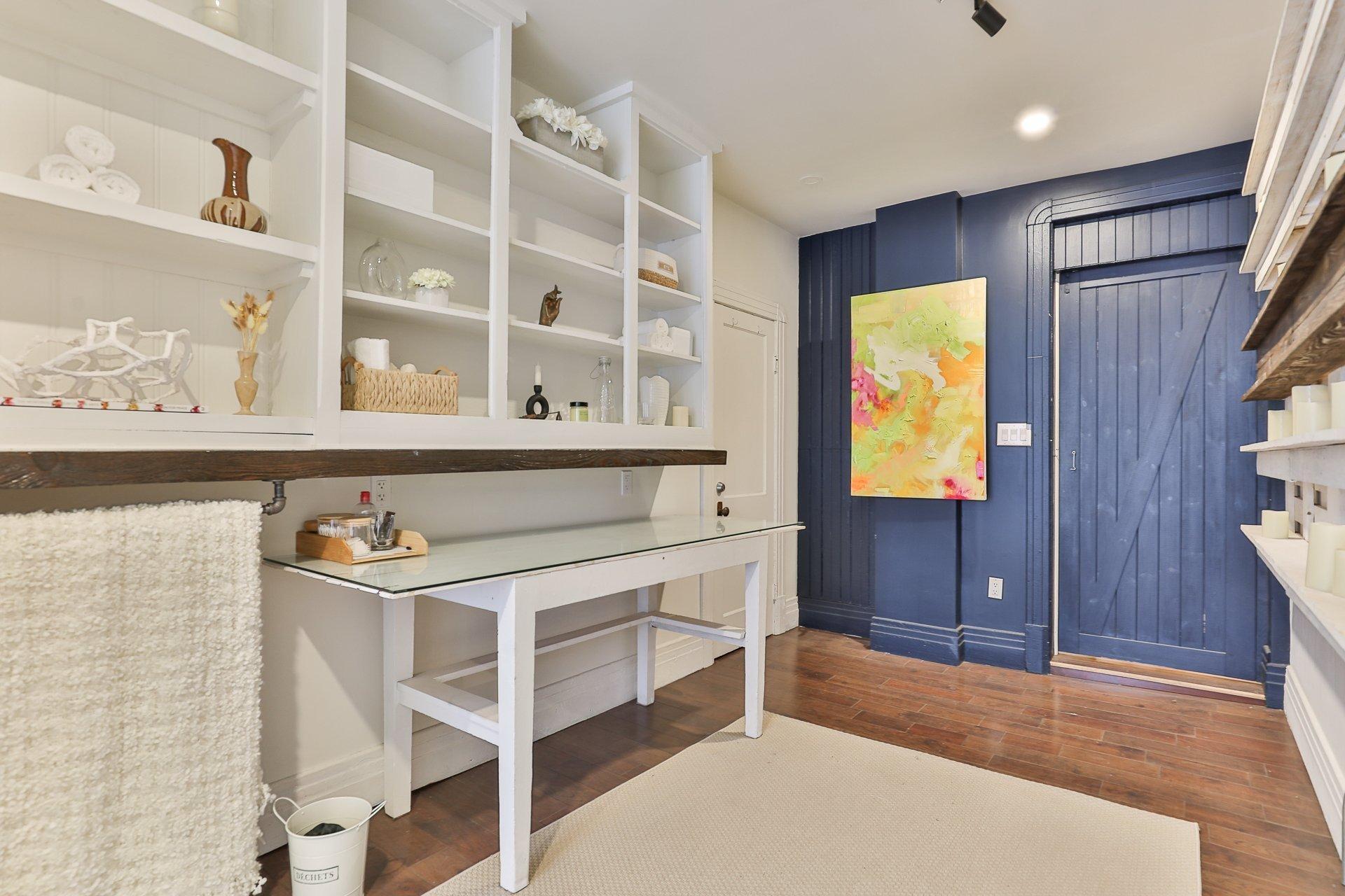 









4800Z


Rue De Bullion

,
Montréal (Le Plateau-Mont-Royal),




QC
H2T1Y8

