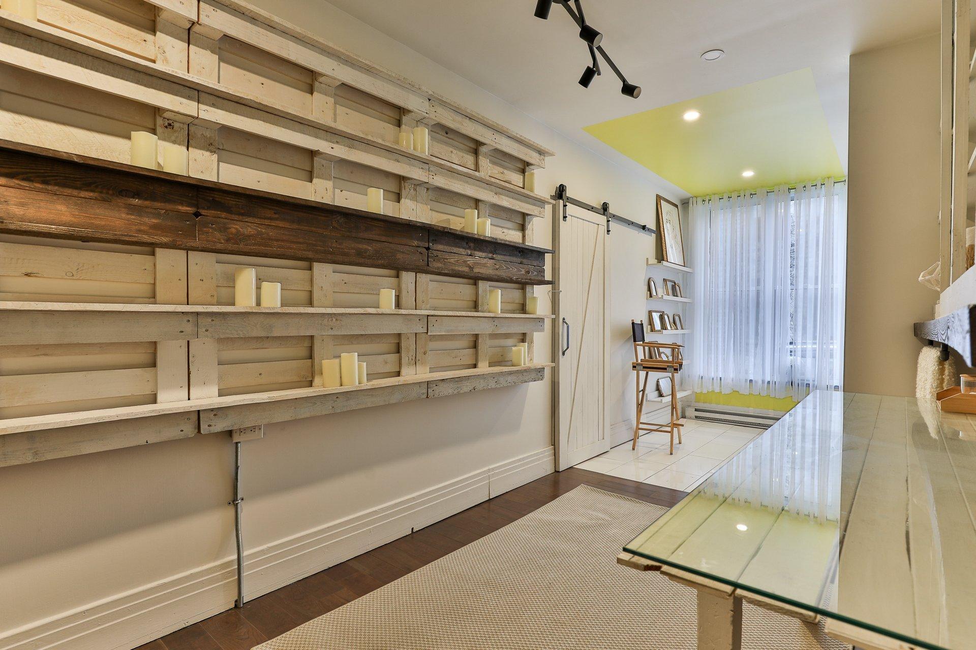 









4800Z


Rue De Bullion

,
Montréal (Le Plateau-Mont-Royal),




QC
H2T1Y8

