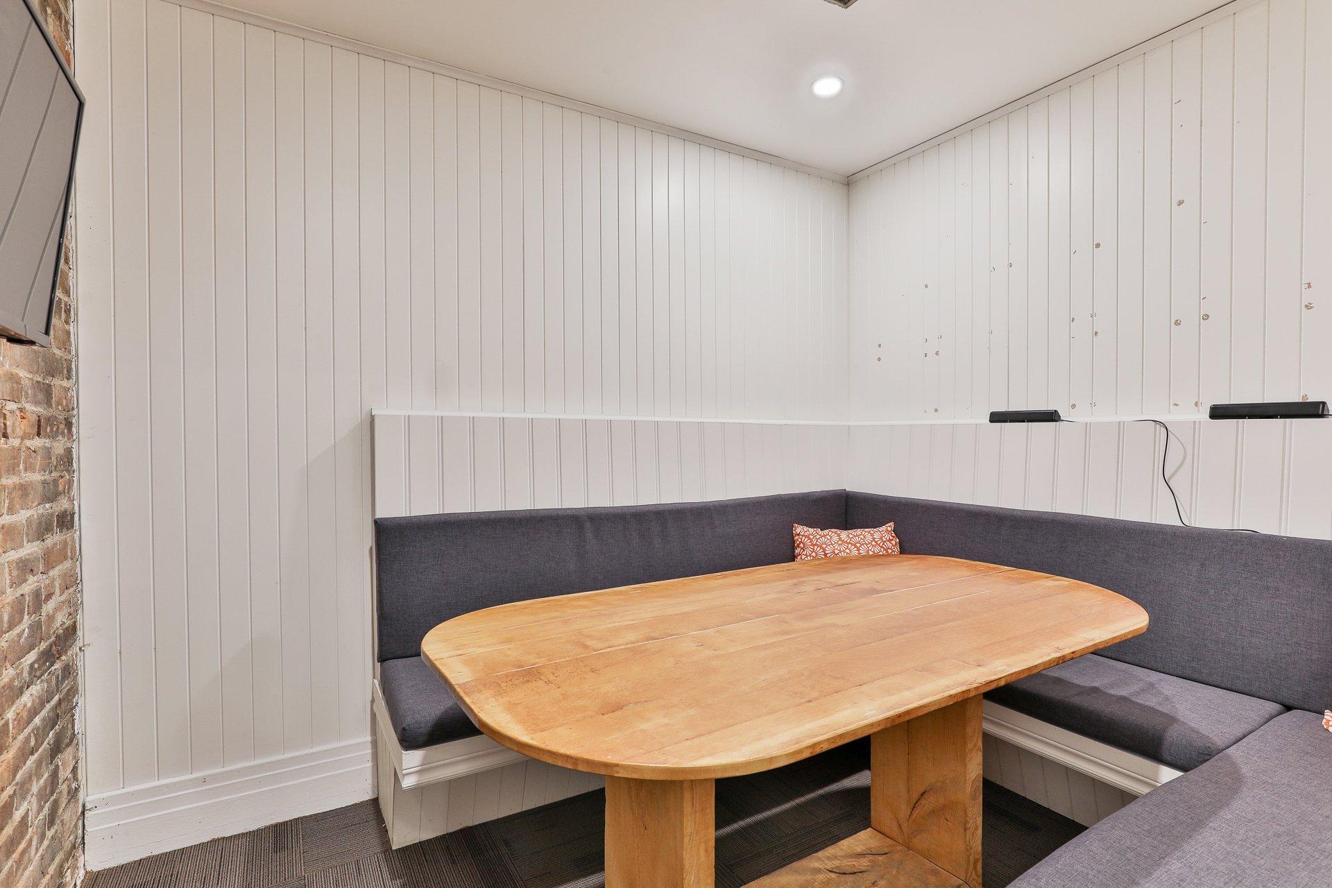 









4800Z


Rue De Bullion

,
Montréal (Le Plateau-Mont-Royal),




QC
H2T1Y8

