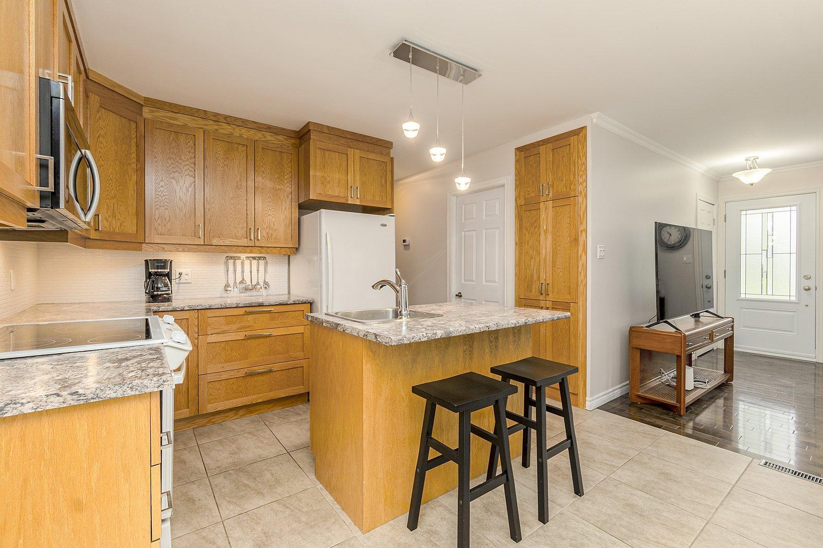 









1019


Rue Sideleau

,
Sherbrooke (Fleurimont),




QC
J1E1H7

