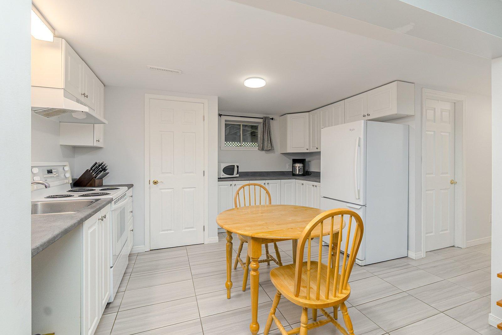 









1019


Rue Sideleau

,
Sherbrooke (Fleurimont),




QC
J1E1H7

