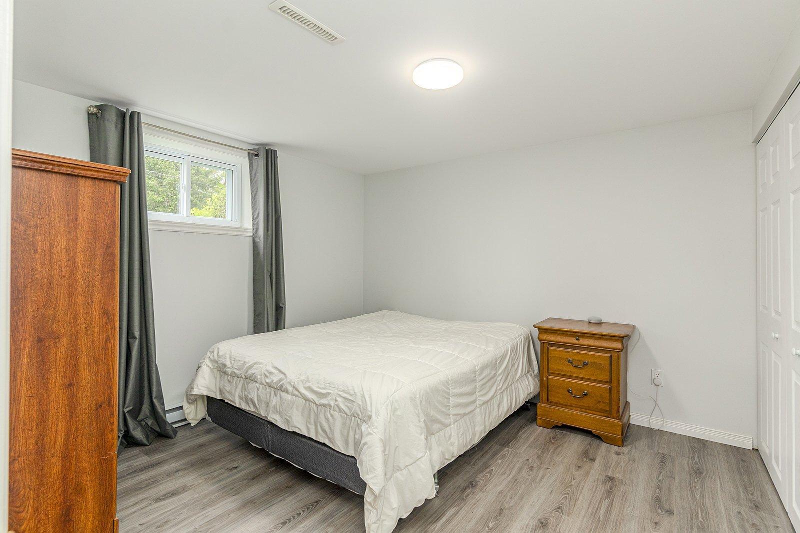 









1019


Rue Sideleau

,
Sherbrooke (Fleurimont),




QC
J1E1H7


