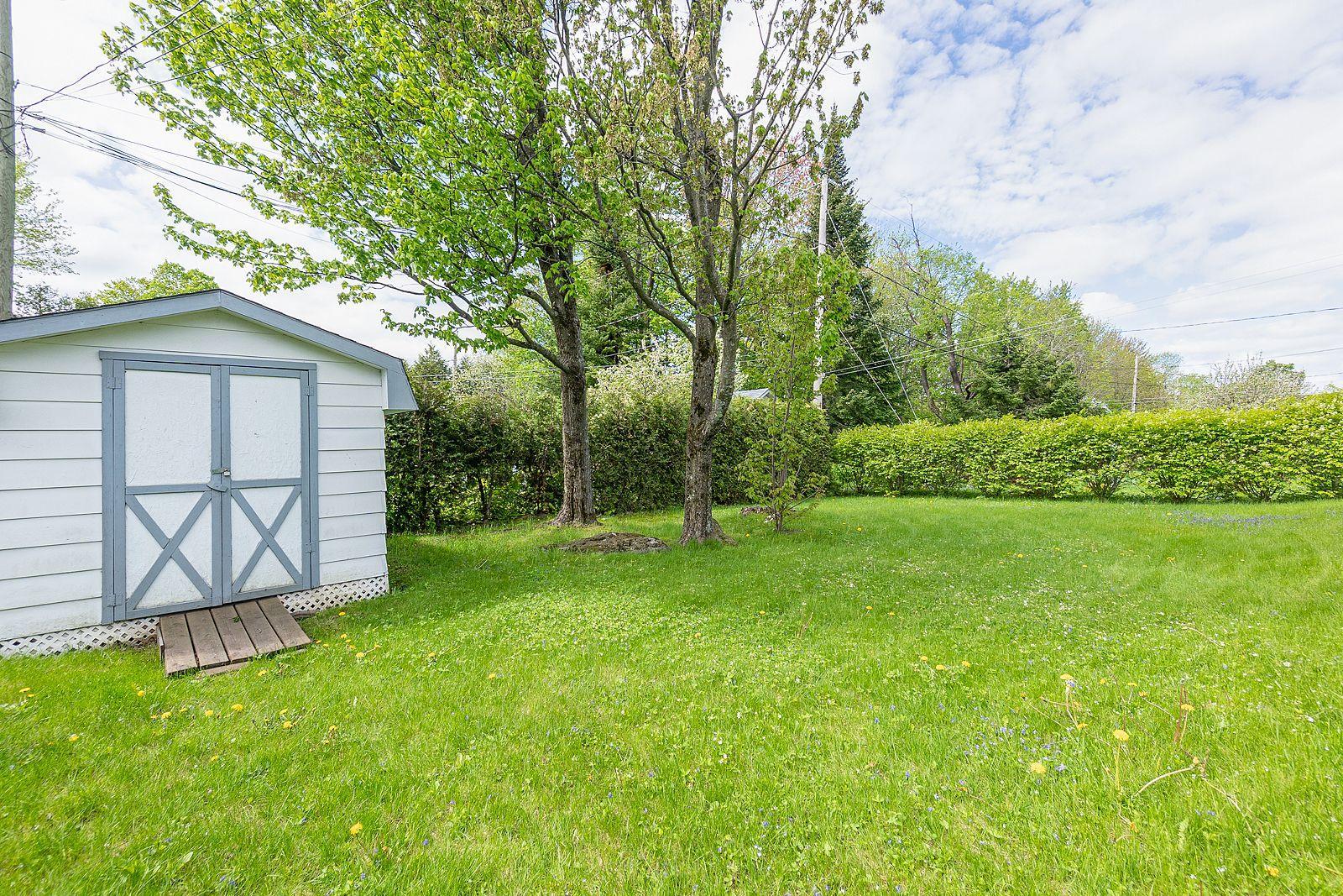 









1019


Rue Sideleau

,
Sherbrooke (Fleurimont),




QC
J1E1H7

