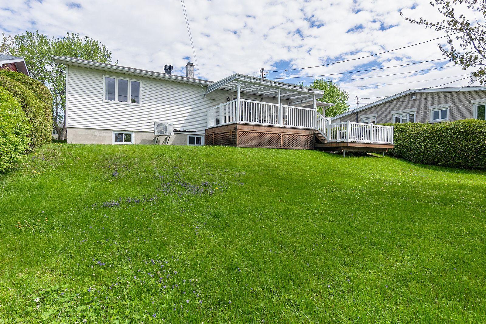 









1019


Rue Sideleau

,
Sherbrooke (Fleurimont),




QC
J1E1H7

