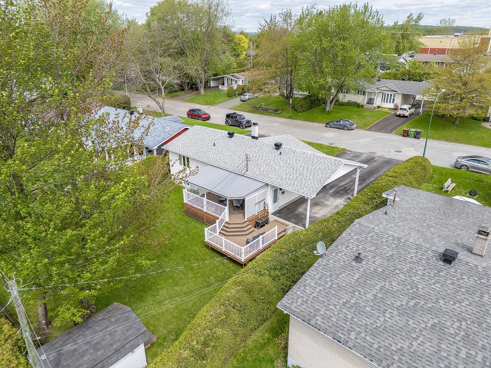 









1019


Rue Sideleau

,
Sherbrooke (Fleurimont),




QC
J1E1H7

