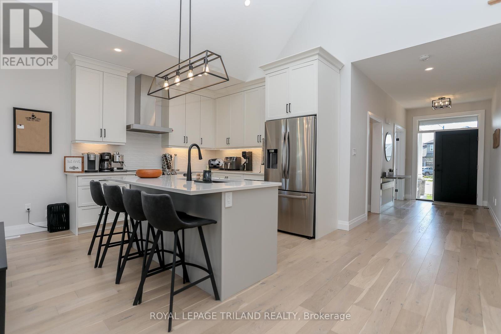 












45 COMPASS TRAIL

,
Central Elgin (Port Stanley),




Ontario
N5L0B4

