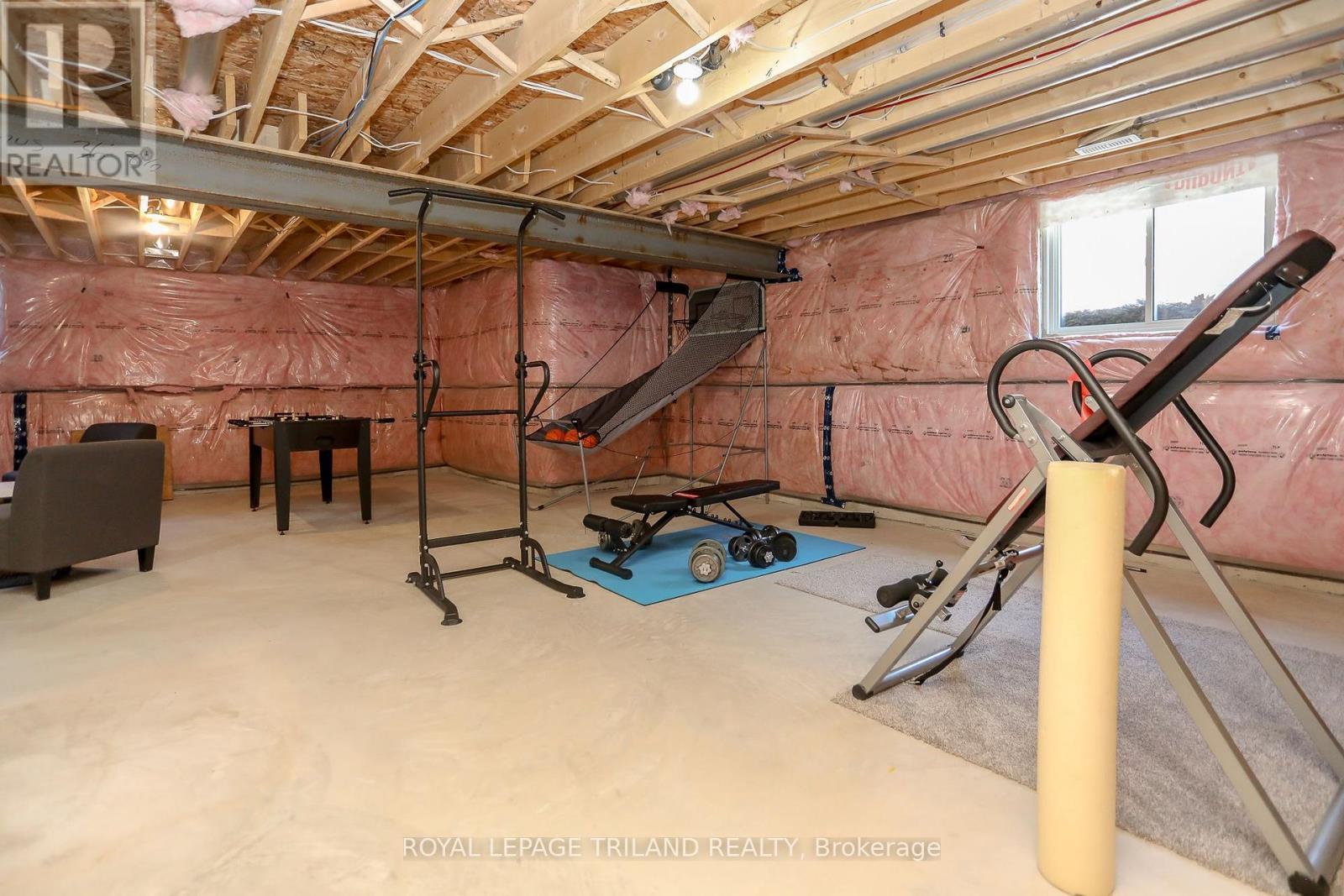 












45 COMPASS TRAIL

,
Central Elgin (Port Stanley),




Ontario
N5L0B4

