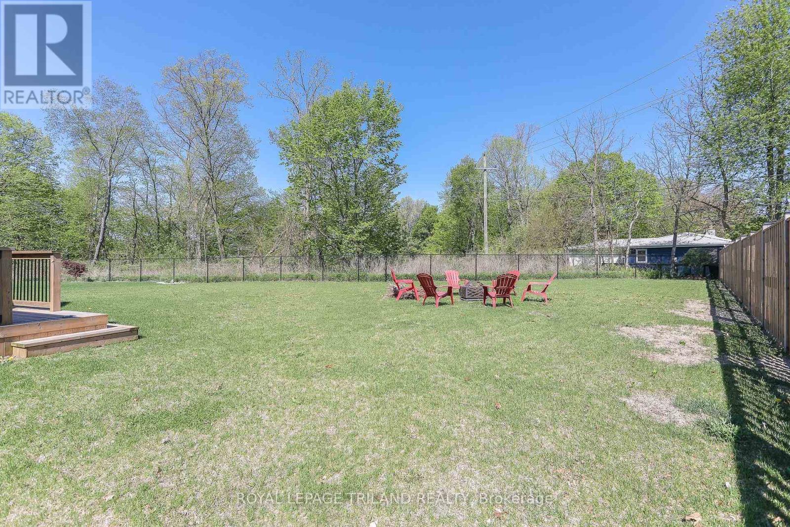 












45 COMPASS TRAIL

,
Central Elgin (Port Stanley),




Ontario
N5L0B4

