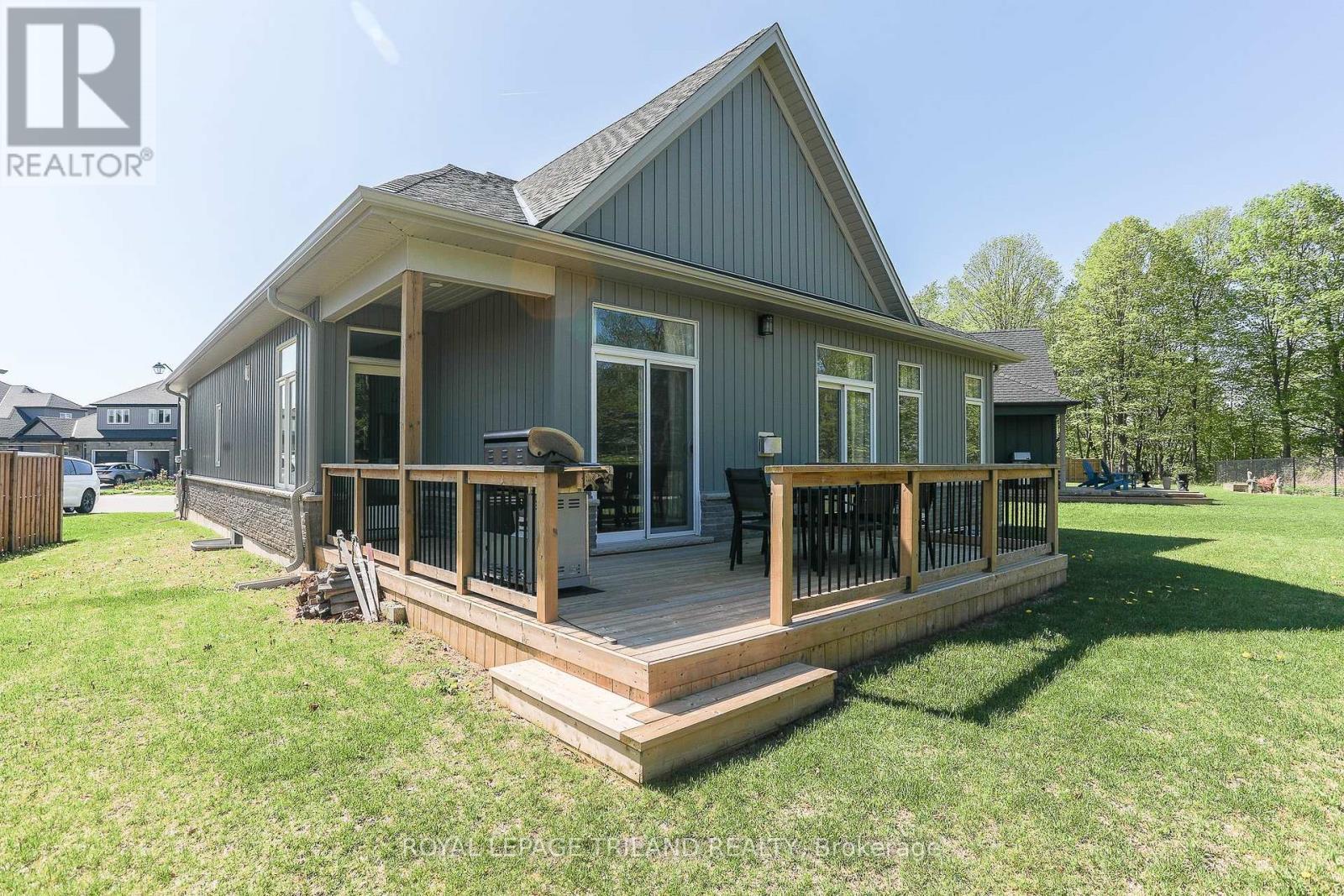 












45 COMPASS TRAIL

,
Central Elgin (Port Stanley),




Ontario
N5L0B4

