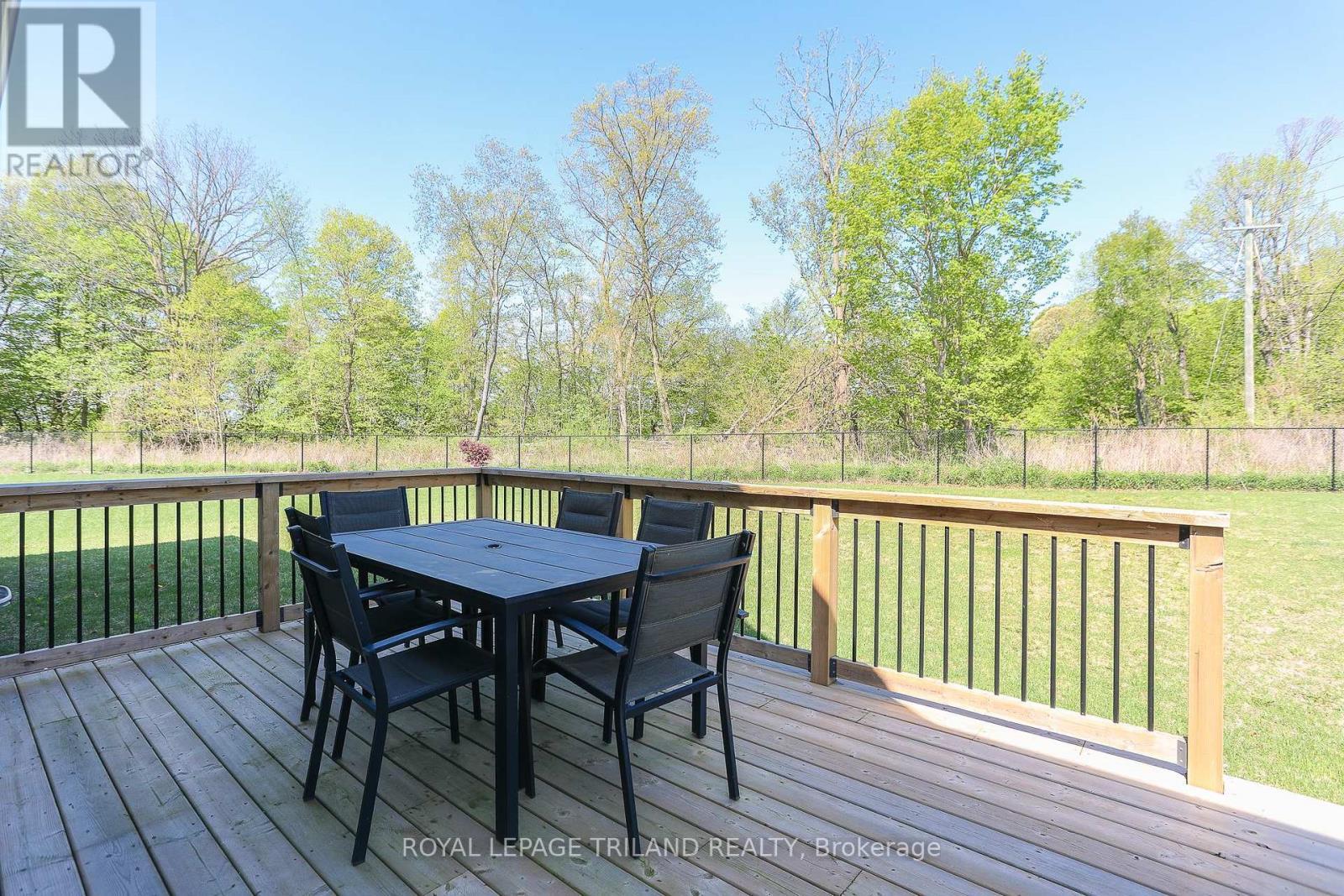 












45 COMPASS TRAIL

,
Central Elgin (Port Stanley),




Ontario
N5L0B4

