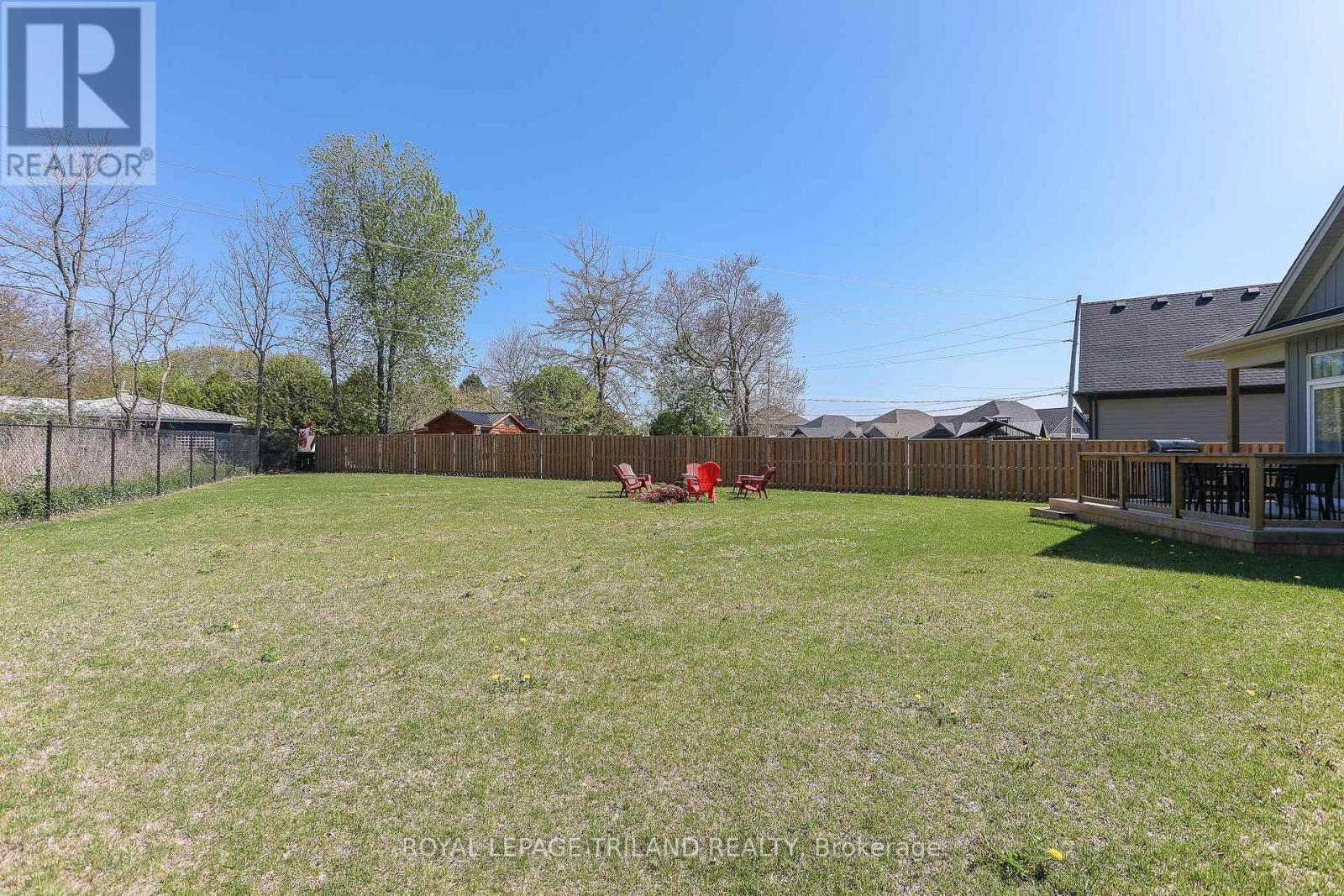 












45 COMPASS TRAIL

,
Central Elgin (Port Stanley),




Ontario
N5L0B4

