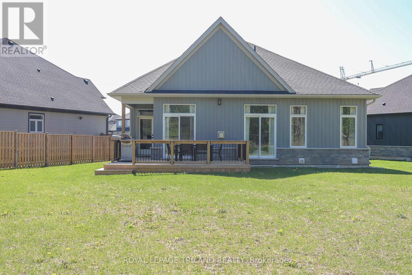 












45 COMPASS TRAIL

,
Central Elgin (Port Stanley),




Ontario
N5L0B4

