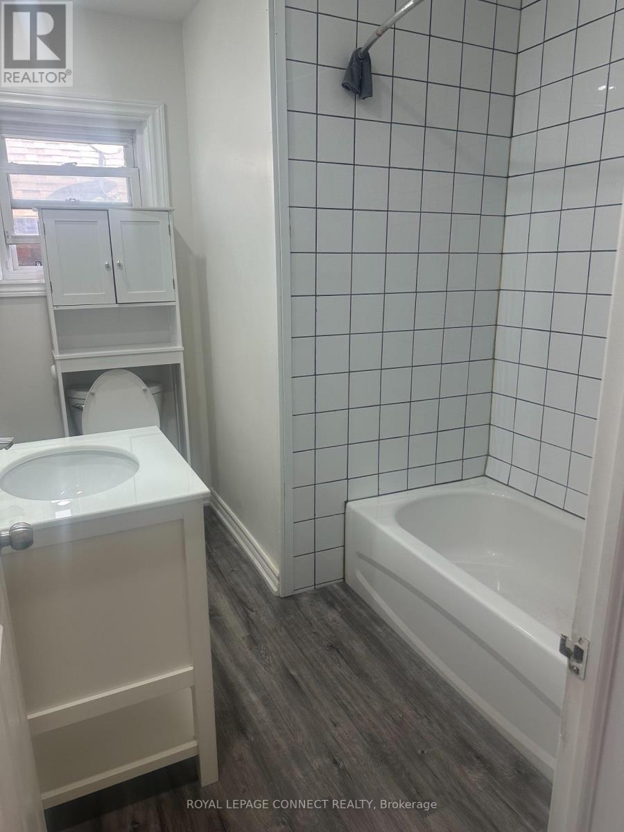 












MAIN - 429 CRERAR AVENUE

,
Oshawa,




Ontario
L1H2W6

