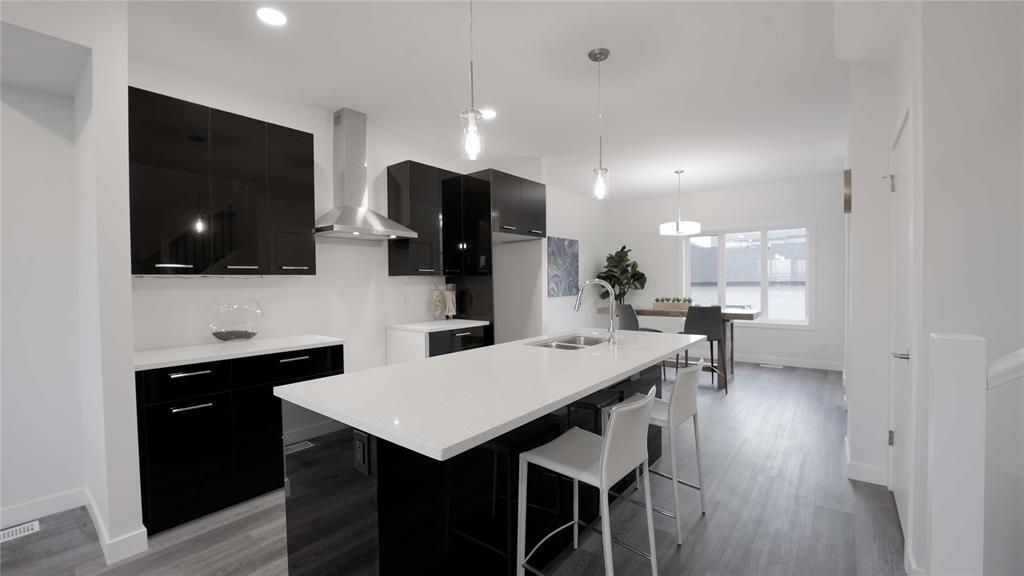 












122 Meadowlands Drive

,
West St Paul,




Manitoba
R2V5G6


