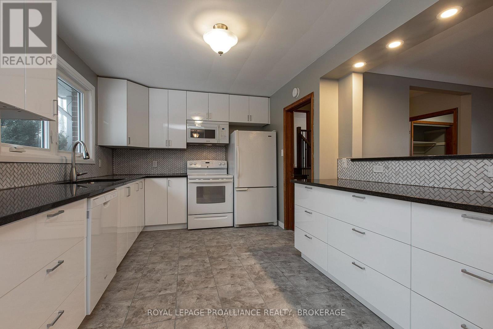 












247 NORMAN ROGERS DRIVE

,
Kingston (Central City West),




Ontario
K7M2R5

