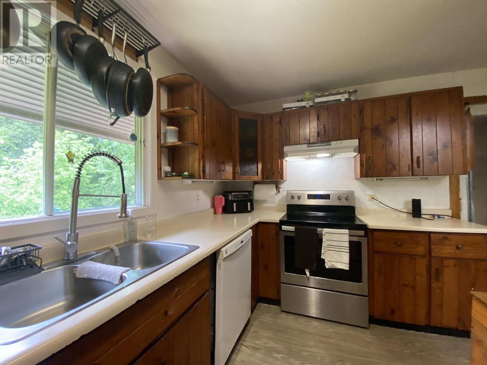 












2128 GRANDVIEW DRIVE

,
Terrace,




British Columbia
V8G0A8


