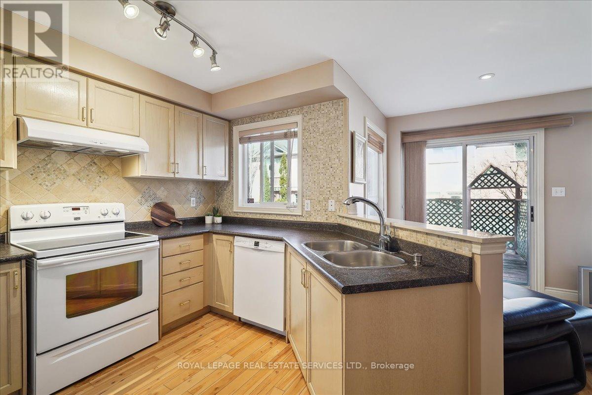












86 NAHANNI DRIVE

,
Richmond Hill,




Ontario
L4B4L4


