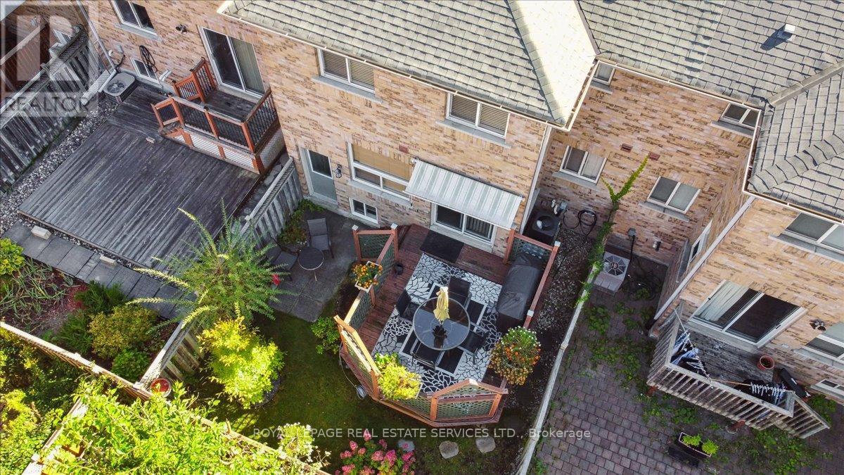 












86 NAHANNI DRIVE

,
Richmond Hill,




Ontario
L4B4L4

