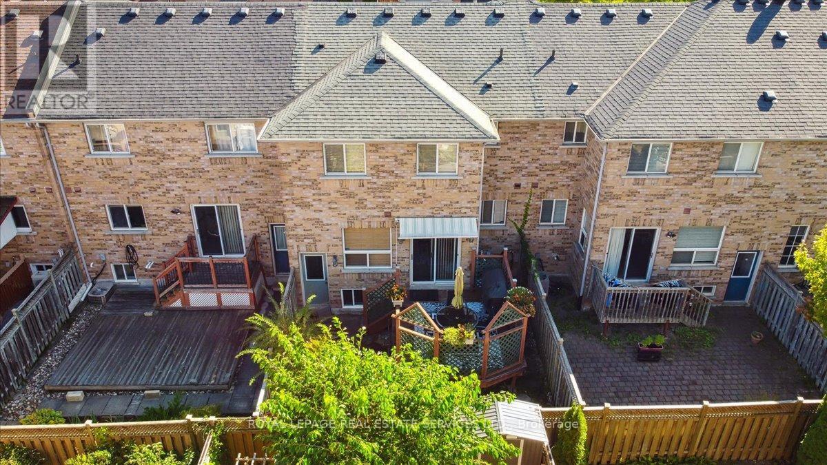 












86 NAHANNI DRIVE

,
Richmond Hill,




Ontario
L4B4L4

