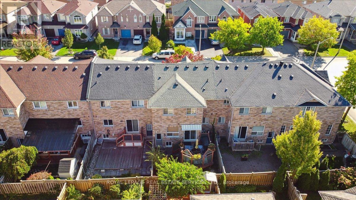 












86 NAHANNI DRIVE

,
Richmond Hill,




Ontario
L4B4L4

