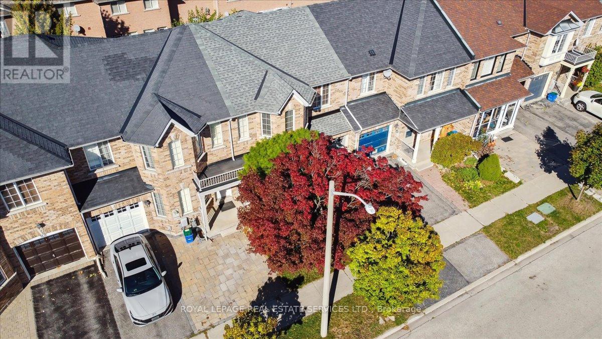












86 NAHANNI DRIVE

,
Richmond Hill,




Ontario
L4B4L4

