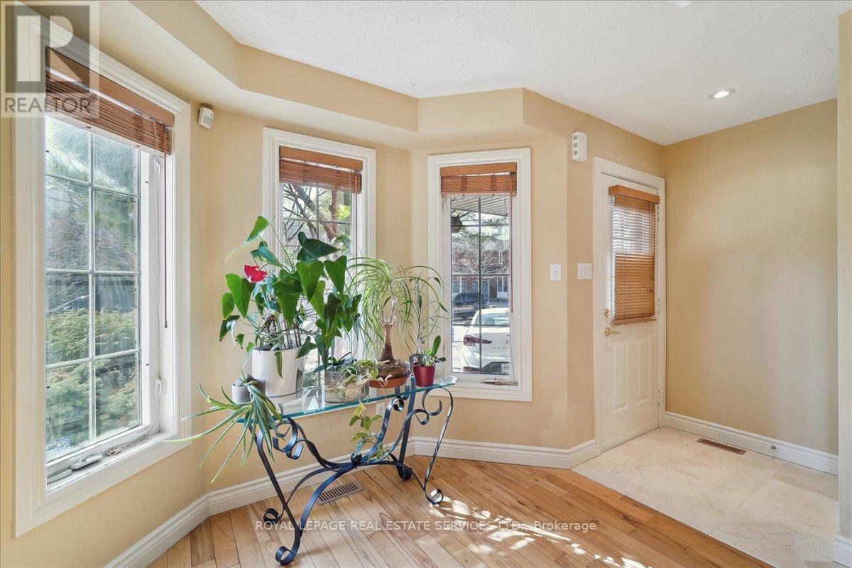 












86 NAHANNI DRIVE

,
Richmond Hill,




Ontario
L4B4L4

