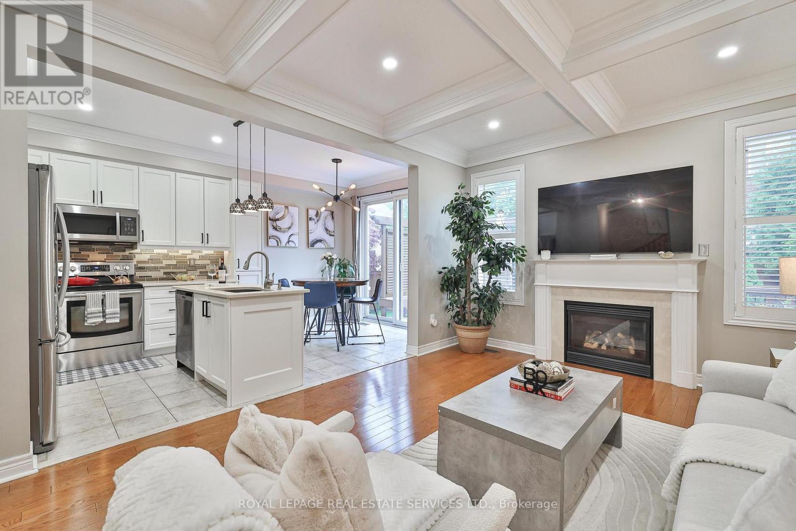 












3222 EPWORTH CRESCENT

,
Oakville,




Ontario
L6M0B3

