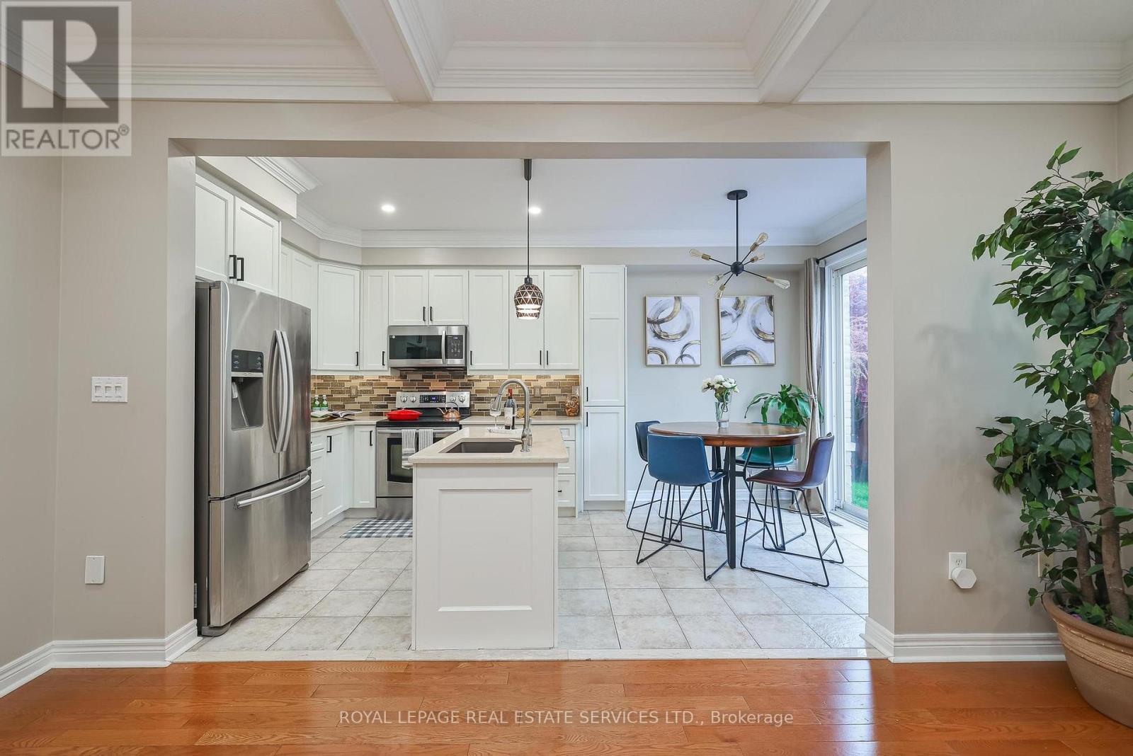 












3222 EPWORTH CRESCENT

,
Oakville,




Ontario
L6M0B3

