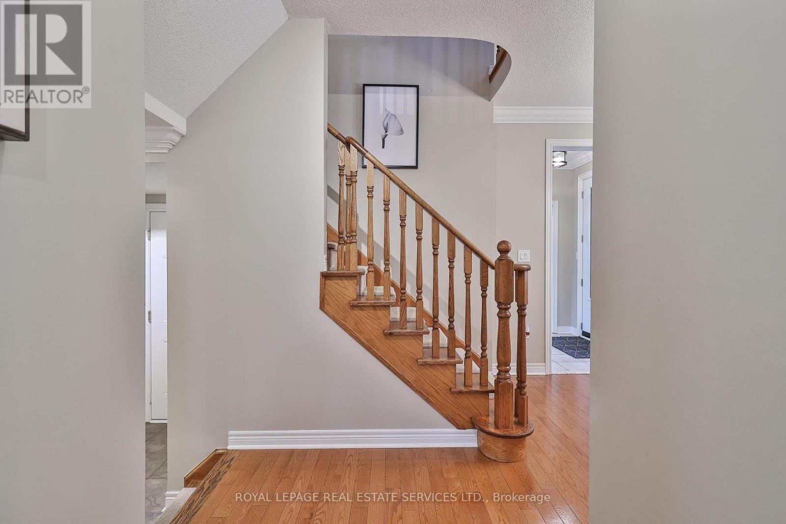 












3222 EPWORTH CRESCENT

,
Oakville,




Ontario
L6M0B3

