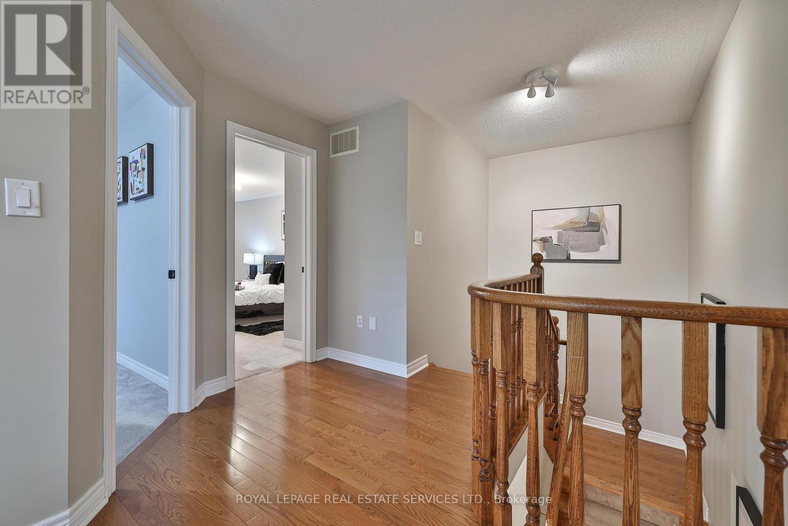 












3222 EPWORTH CRESCENT

,
Oakville,




Ontario
L6M0B3


