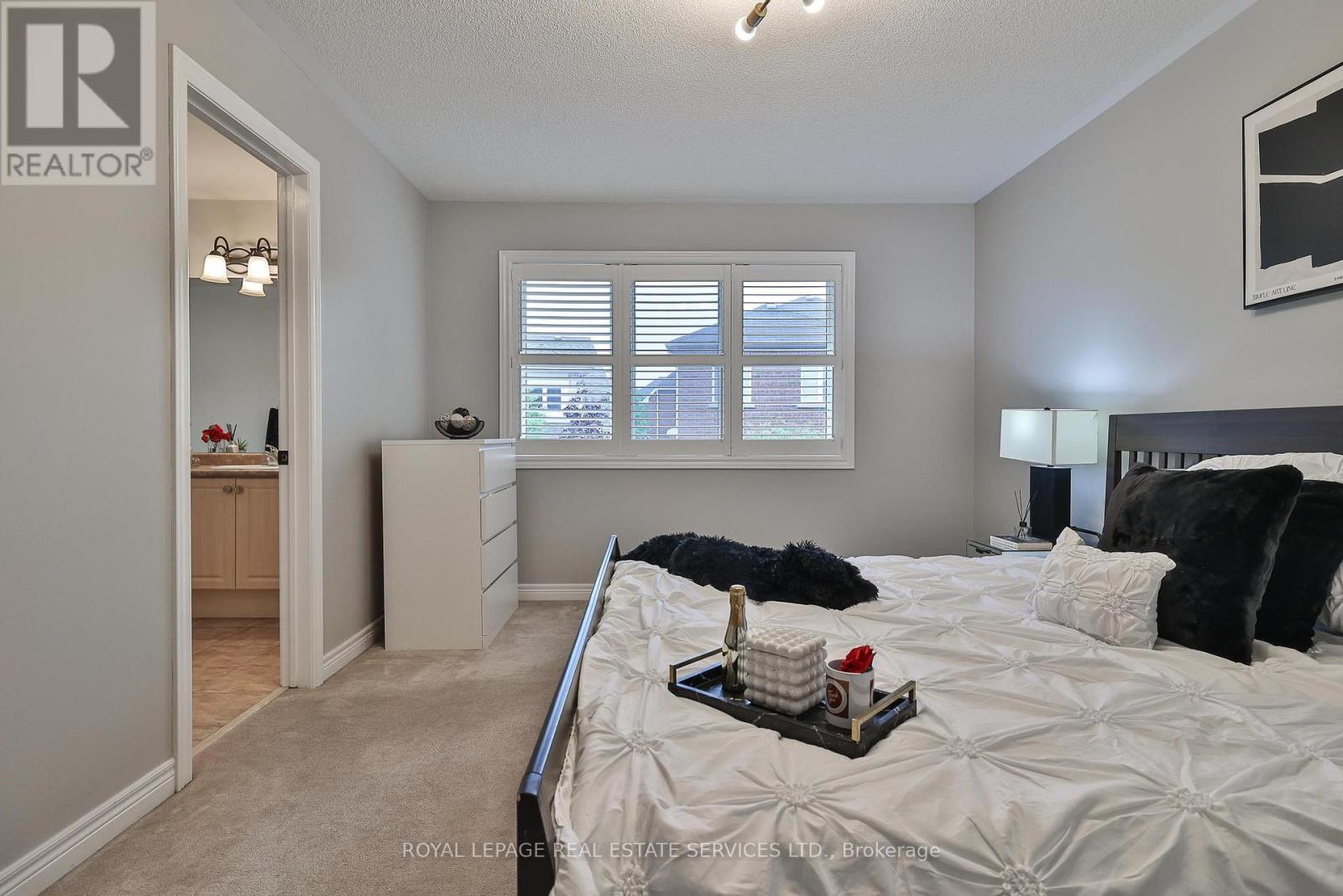 












3222 EPWORTH CRESCENT

,
Oakville,




Ontario
L6M0B3

