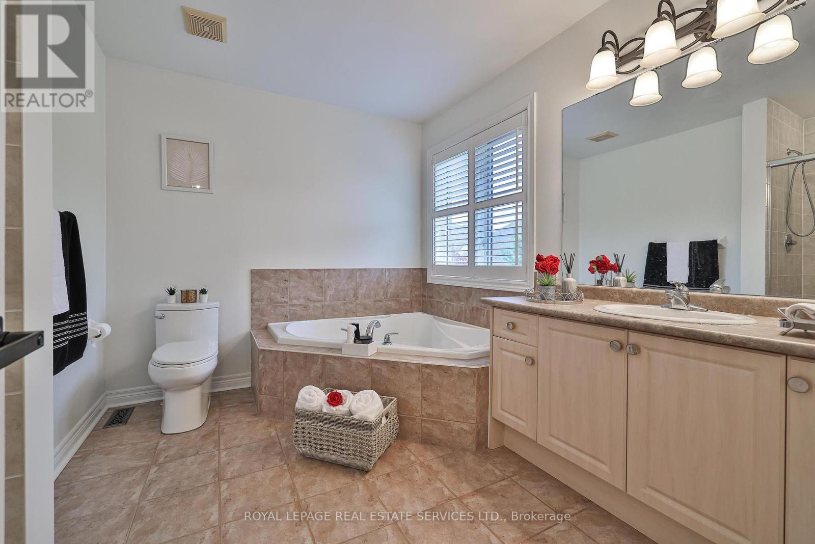 












3222 EPWORTH CRESCENT

,
Oakville,




Ontario
L6M0B3

