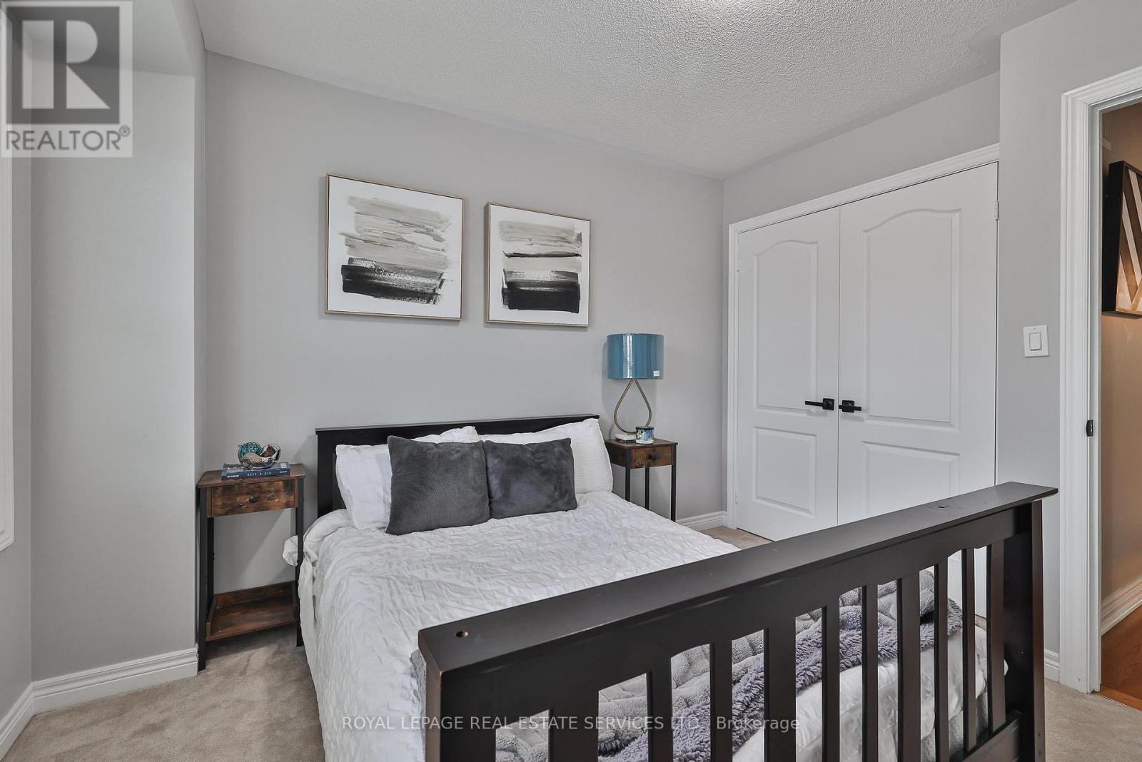 












3222 EPWORTH CRESCENT

,
Oakville,




Ontario
L6M0B3

