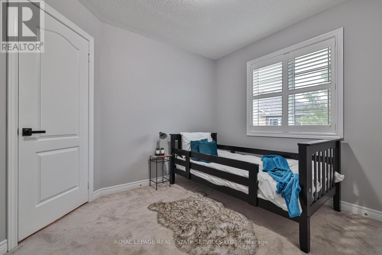 












3222 EPWORTH CRESCENT

,
Oakville,




Ontario
L6M0B3

