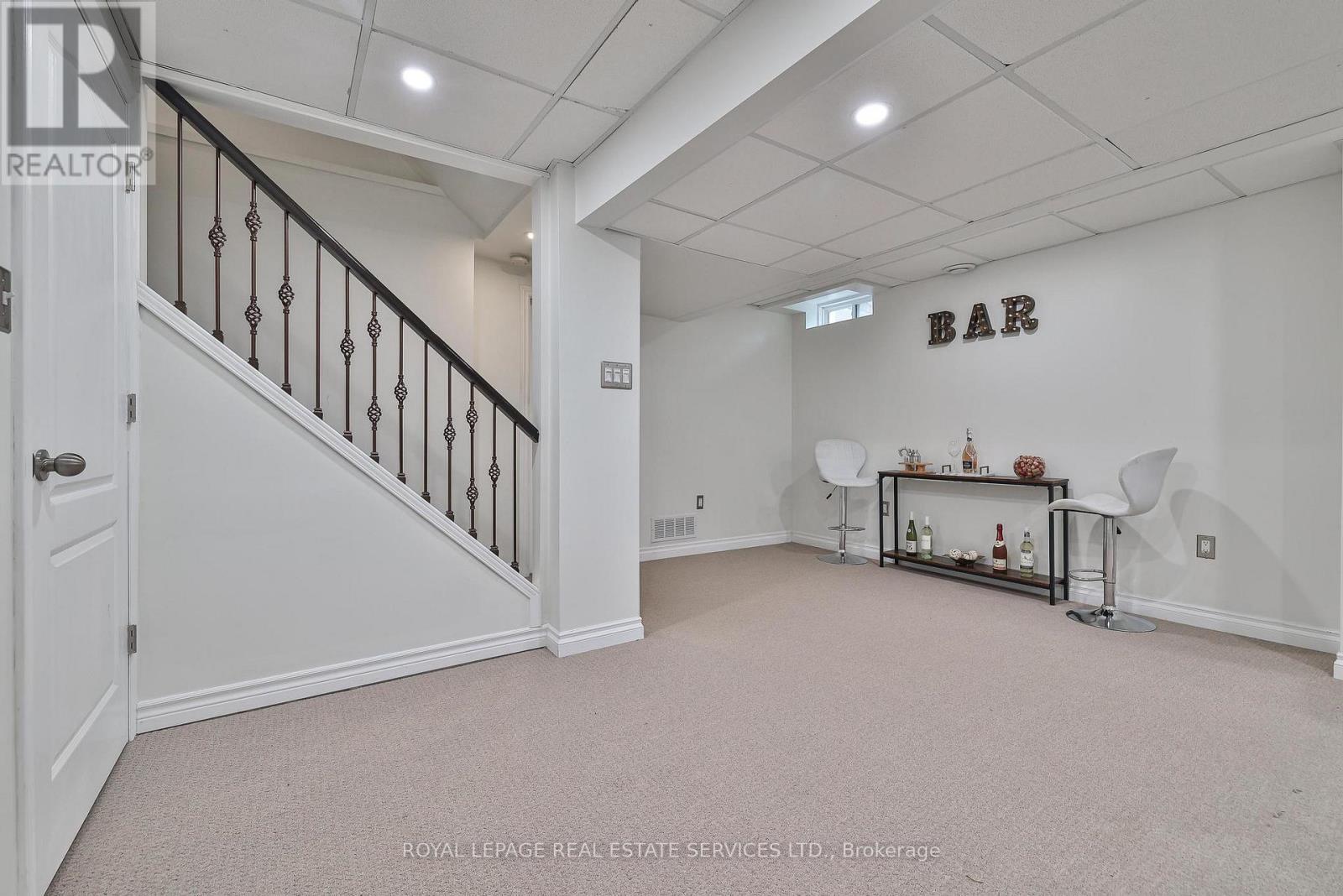 












3222 EPWORTH CRESCENT

,
Oakville,




Ontario
L6M0B3

