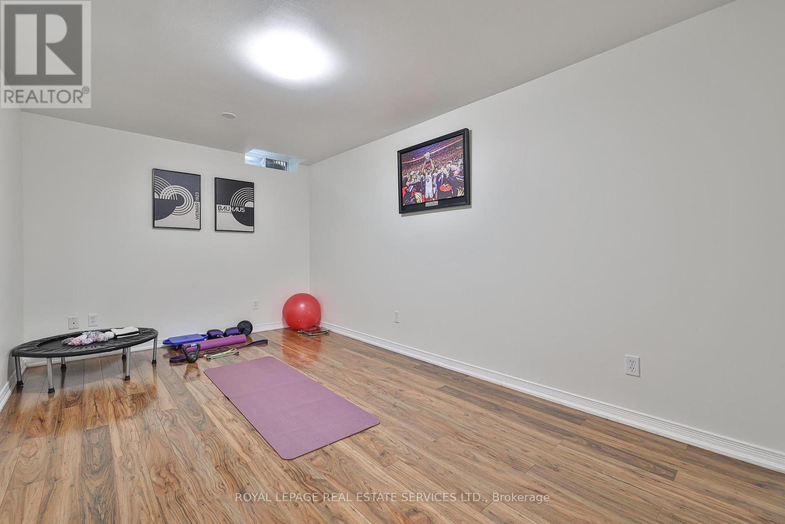 












3222 EPWORTH CRESCENT

,
Oakville,




Ontario
L6M0B3

