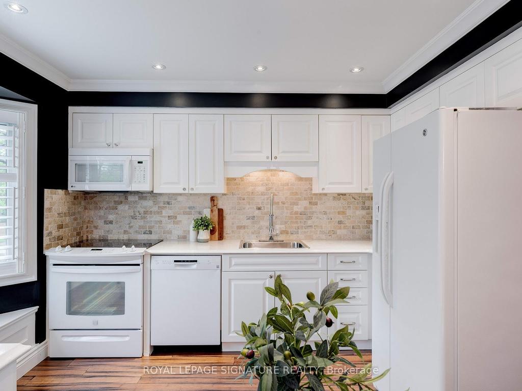 









53


Normandy

Place,
Oakville,




ON
L6K 1R9

