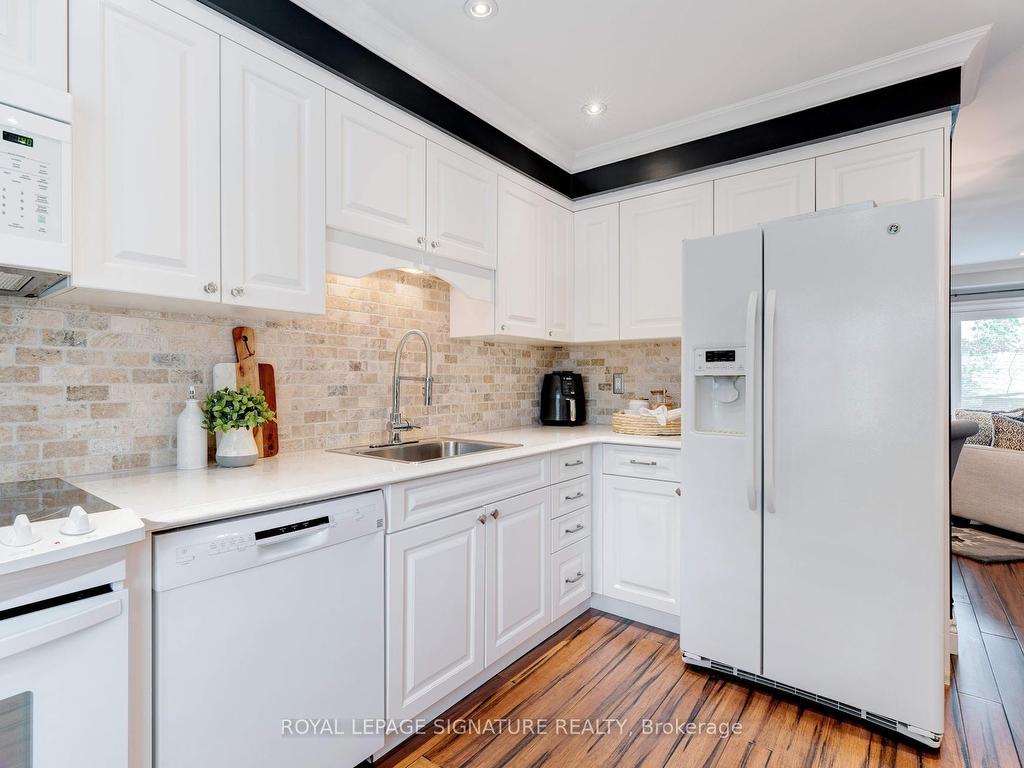 









53


Normandy

Place,
Oakville,




ON
L6K 1R9

