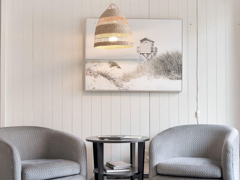 









318


Island

Road,
Prince Edward County,




ON
K0K 2T0

