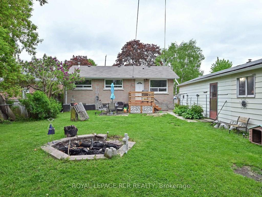 









12


Maple

Avenue East,
New Tecumseth,




ON
L0G 1A0

